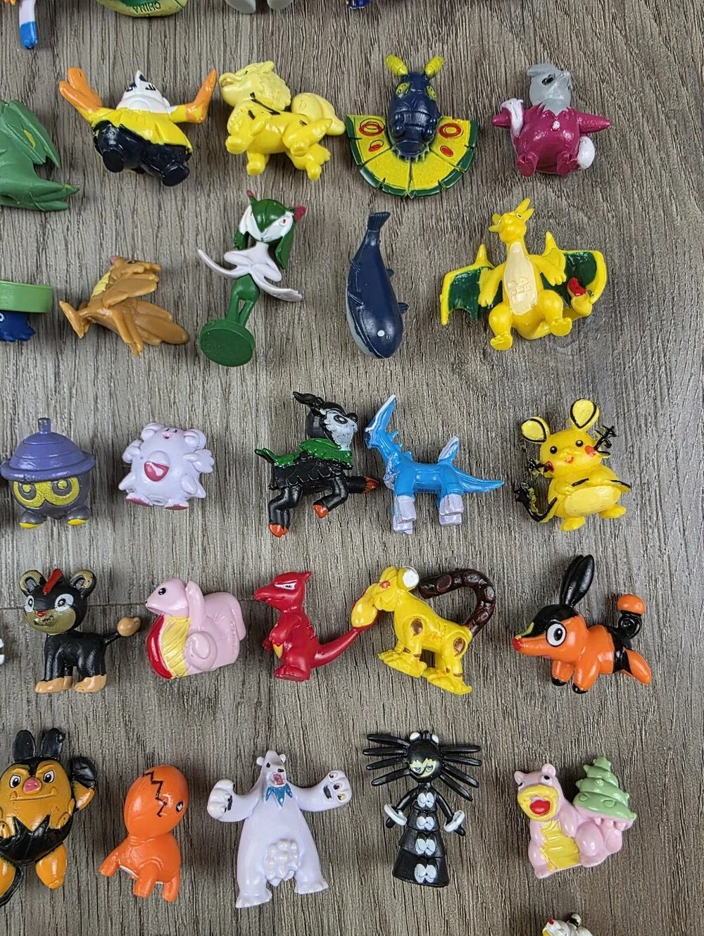 Pokémon Mini Figure Lot 137 Pieces Mixed Characters Collectible Figurines